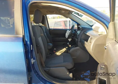 2010 Jeep Compass Sport from USA, damaged, VIN 1J4NT4FA1AD516778